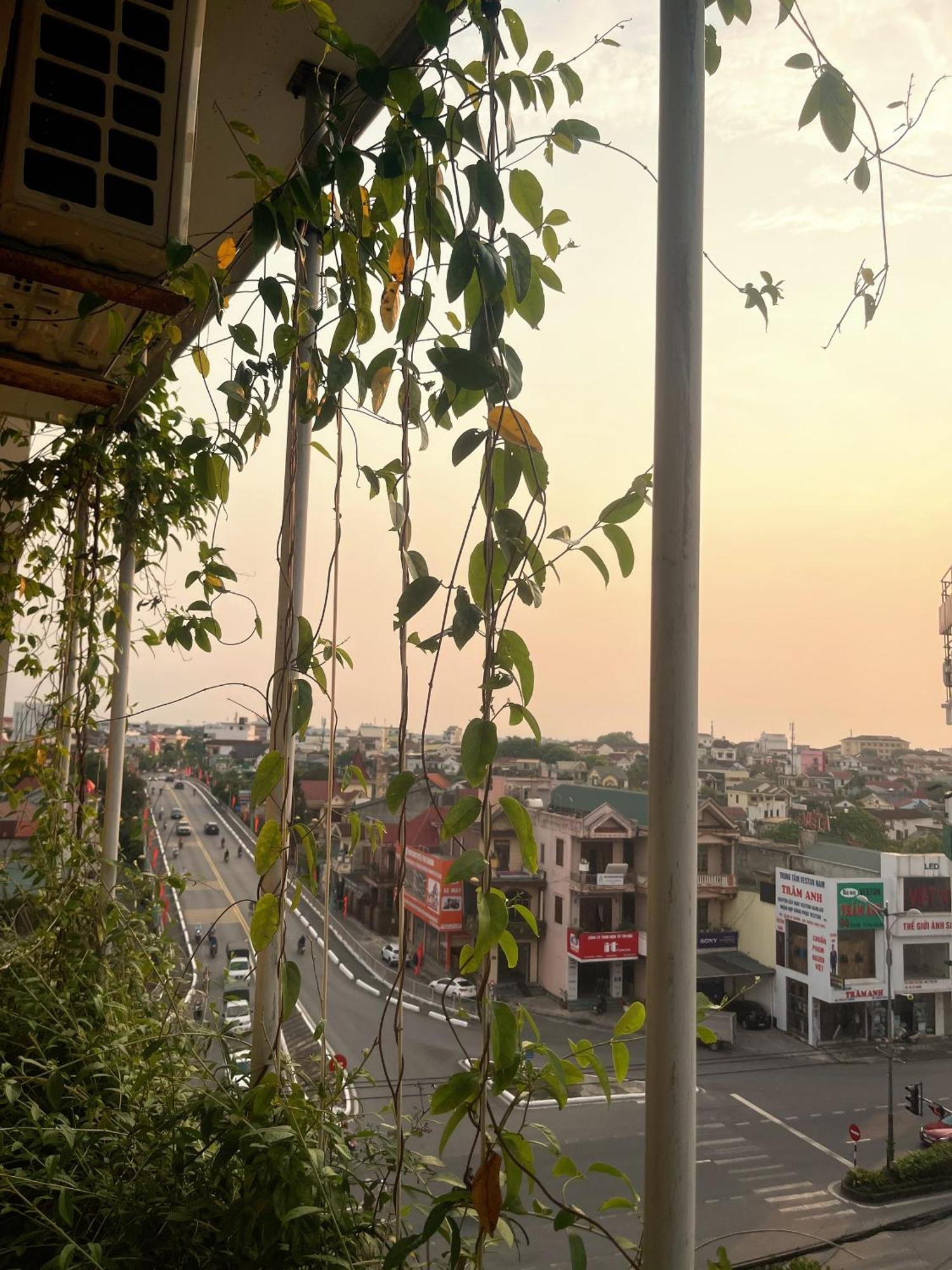 Dong Ha Khach San Hoa Binh Quang Tri酒店 外观 照片